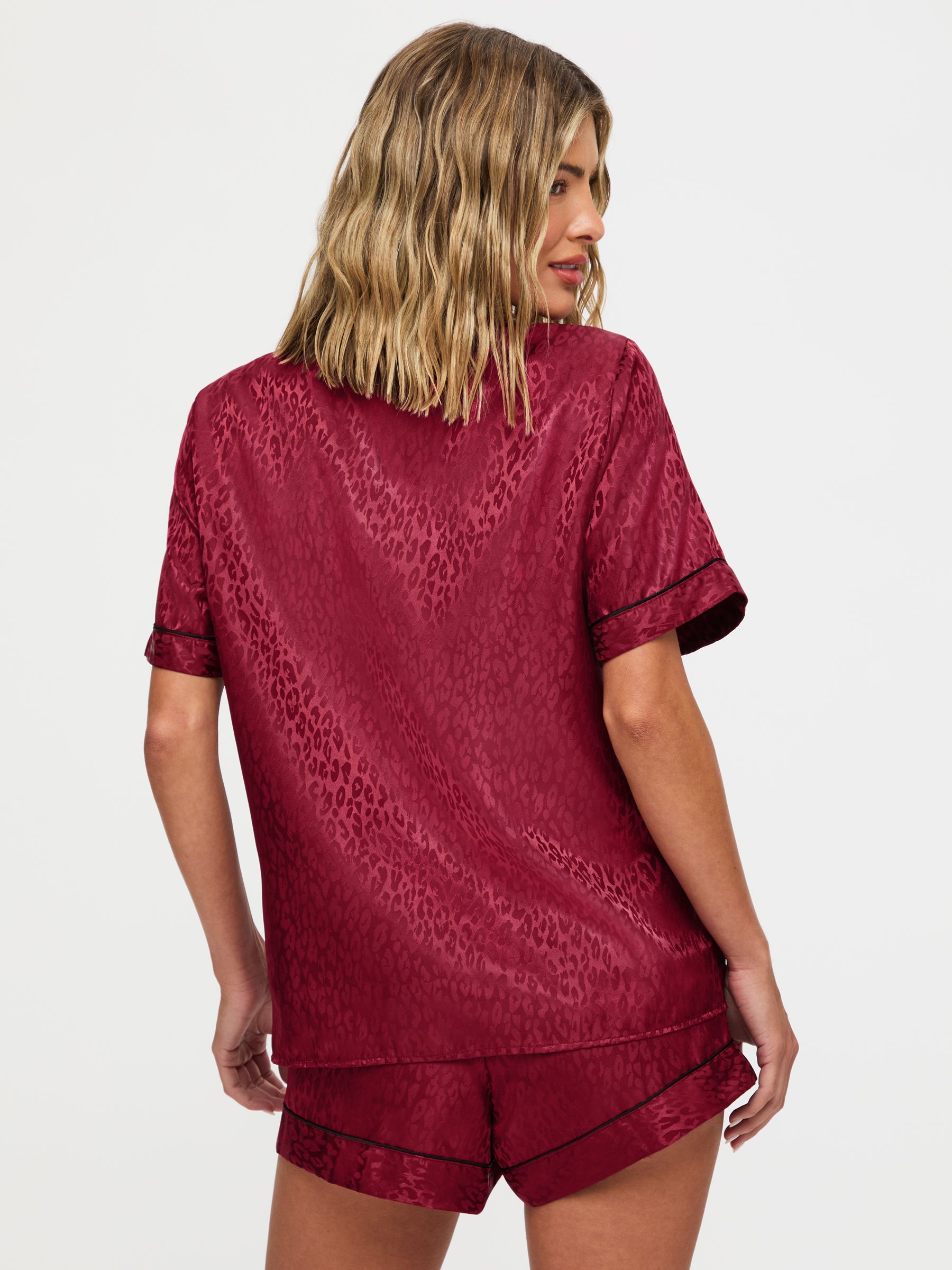 アンサマー様。ご予約分。 Buy Ann Summers Red Signature Satin Revere Pyjamas Set from Next USA