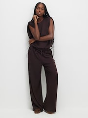 River Island מכנסי טרנינג פרימיום בגזרה גבוהה ורחבה - תמונה 1 מתוך 4