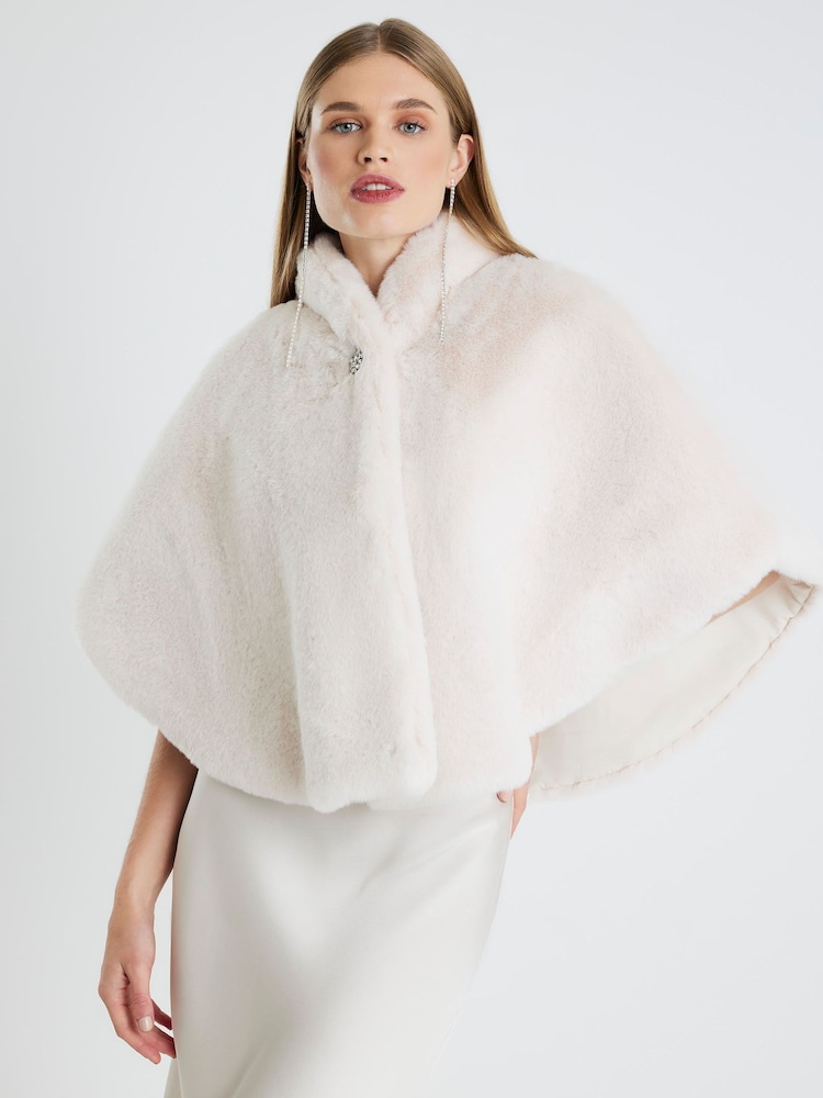 River Island Cream Cream Faux Fur Brooch Cape - Image 1 of 2 River Island Cream Cream Faux Fur Brooch Cape - Image 1 of 2