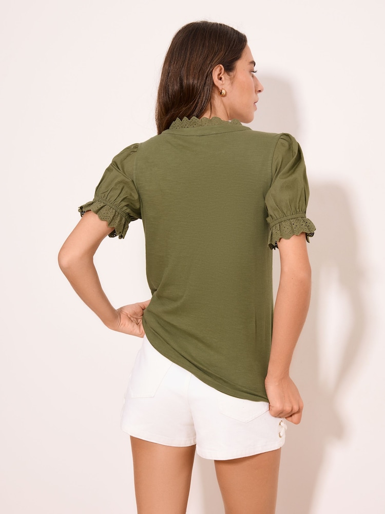 Vert kaki - Lipsy haut en jersey boutonné avec col en V - Image 4 de 4