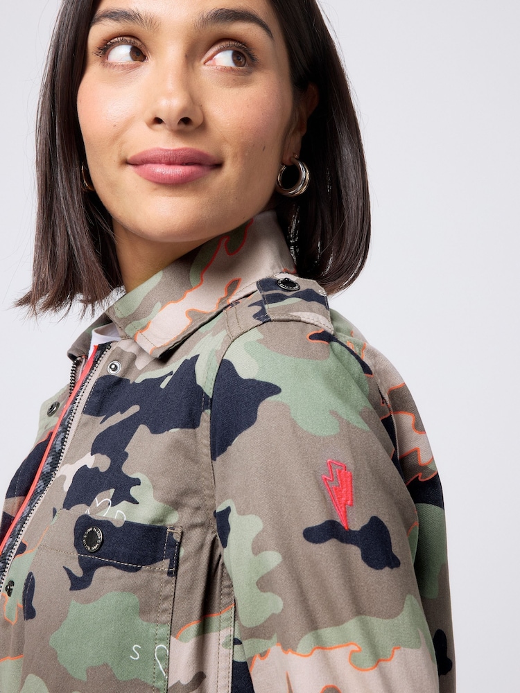 SCAMP & DUDE Green Shacket Cotton Camo Print - Image 5 of 5 SCAMP & DUDE Green Shacket Cotton Camo Print - Image 5 of 5