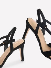 Boden Black Point Interlocked Heels - Image 6 of 6