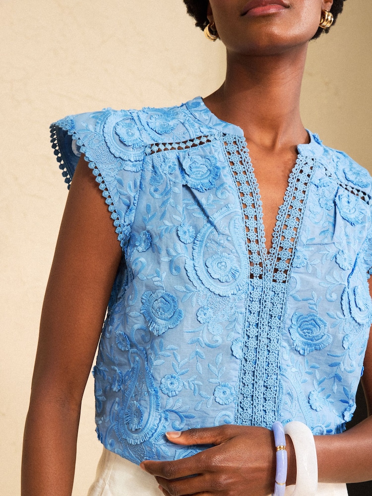 Love & Roses Pale Blue Cross Hatch Paisley Flutter Sleeve Blouse - Image 4 of 4