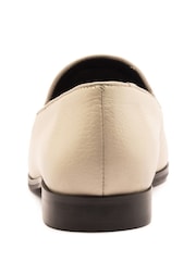 크림 - 오프 더 후크 모젤 가죽 태슬 로퍼 - 6의 이미지 5