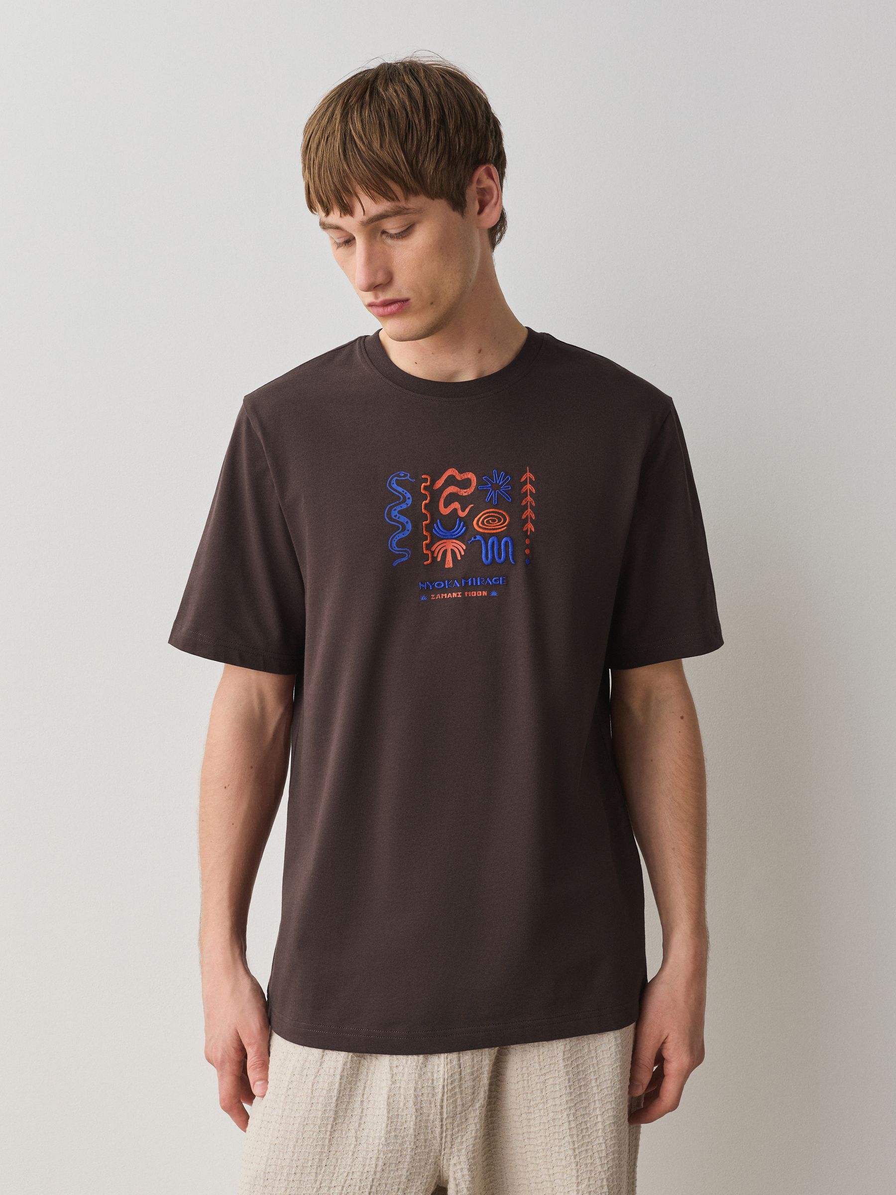 ブラウン Tシャツ グラフィックプリント Buy Brown / Tan / White Regular Fit Graphic Print T-Shirts 3 Pack