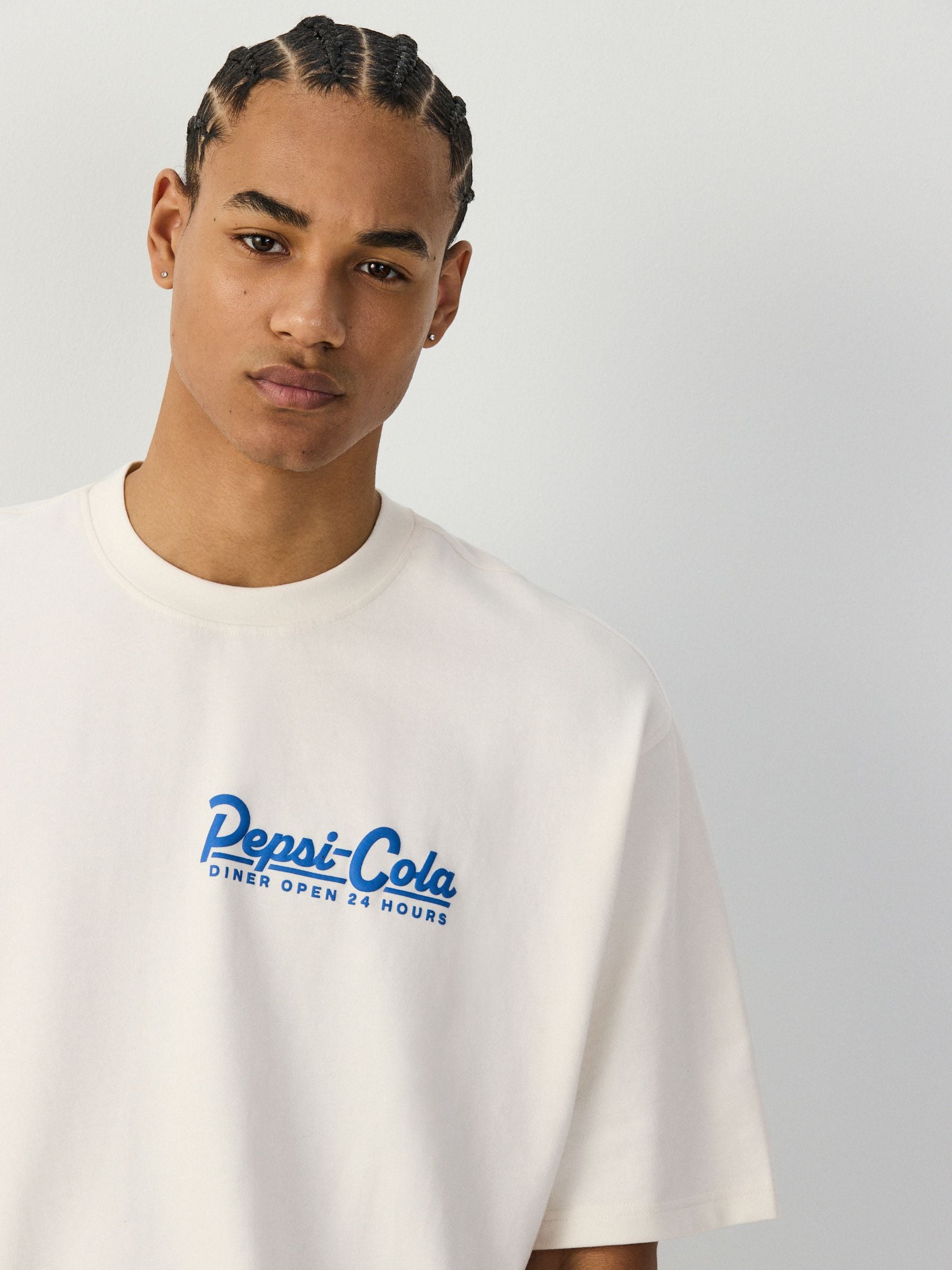 PNTHASLGDDPMN グラフィック Tシャツ ホワイト Next：日本 ホワイト - ペプシグラフィックボクシー Tシャツ from Next