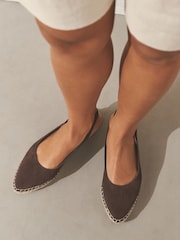 Schokoladenbraun - Forever Comfort® Point Toe Slingback Espadrilles - Bild 7 von 10