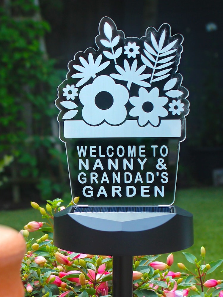 Personalised Plant Pot Outdoor Solar Light by PMC - Slika 2 iz 4