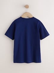 Azul marino con dinosaurio - Camiseta de corte estándar y manga corta con estampado gráfico (3-16 años) - Imagen 2 de 4