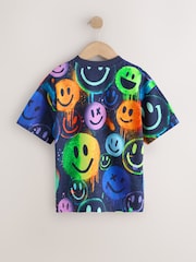 Темно-синий/разноцветный - Футболка свободного кроя с короткими рукавами и принтом (3-16лет) - Изображение 2 4