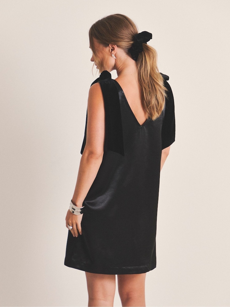 black satin shift dress Womens Simply Be Black Satin Shift Dress With Bow Straps US 16
