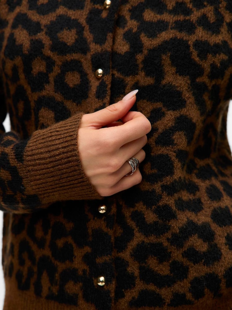VERO MODA Animal Leopard Knitted Cardigan - Image 5 of 5 VERO MODA Animal Leopard Knitted Cardigan - Image 5 of 5