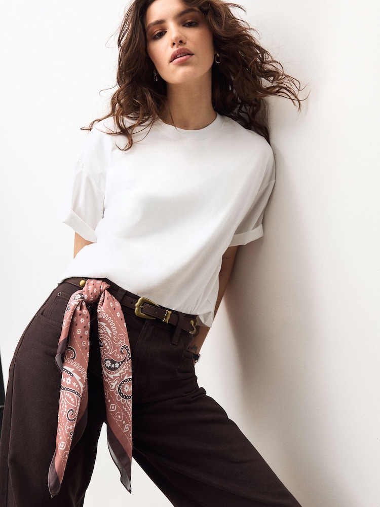 White Scarf Tie Short Sleeve Crew Neck T-Shirt - Image 2 of 5 White Scarf Tie Short Sleeve Crew Neck T-Shirt - Image 2 of 5