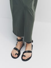 The Set Premium Zehenschlaufen-Sandalen Aus Leder - Bild 4 von 8