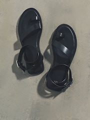 The Set Premium Zehenschlaufen-Sandalen Aus Leder - Bild 7 von 8