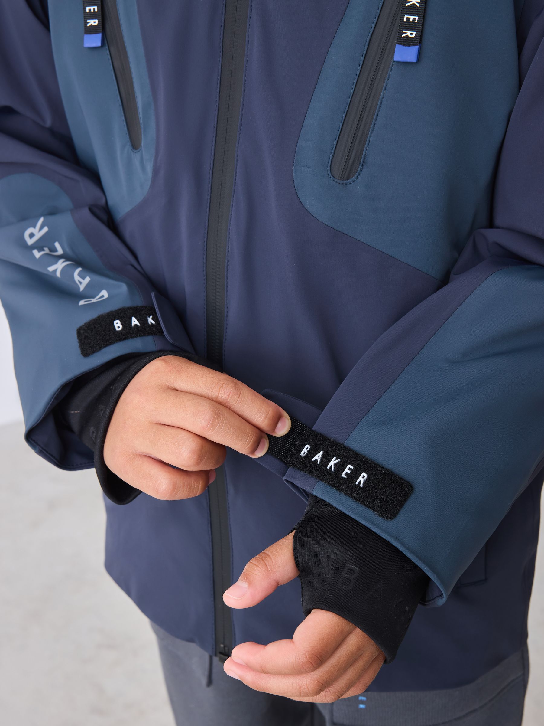 Next：日本 ネイビー - Baker by Ted Baker 防水 軽量 コート from