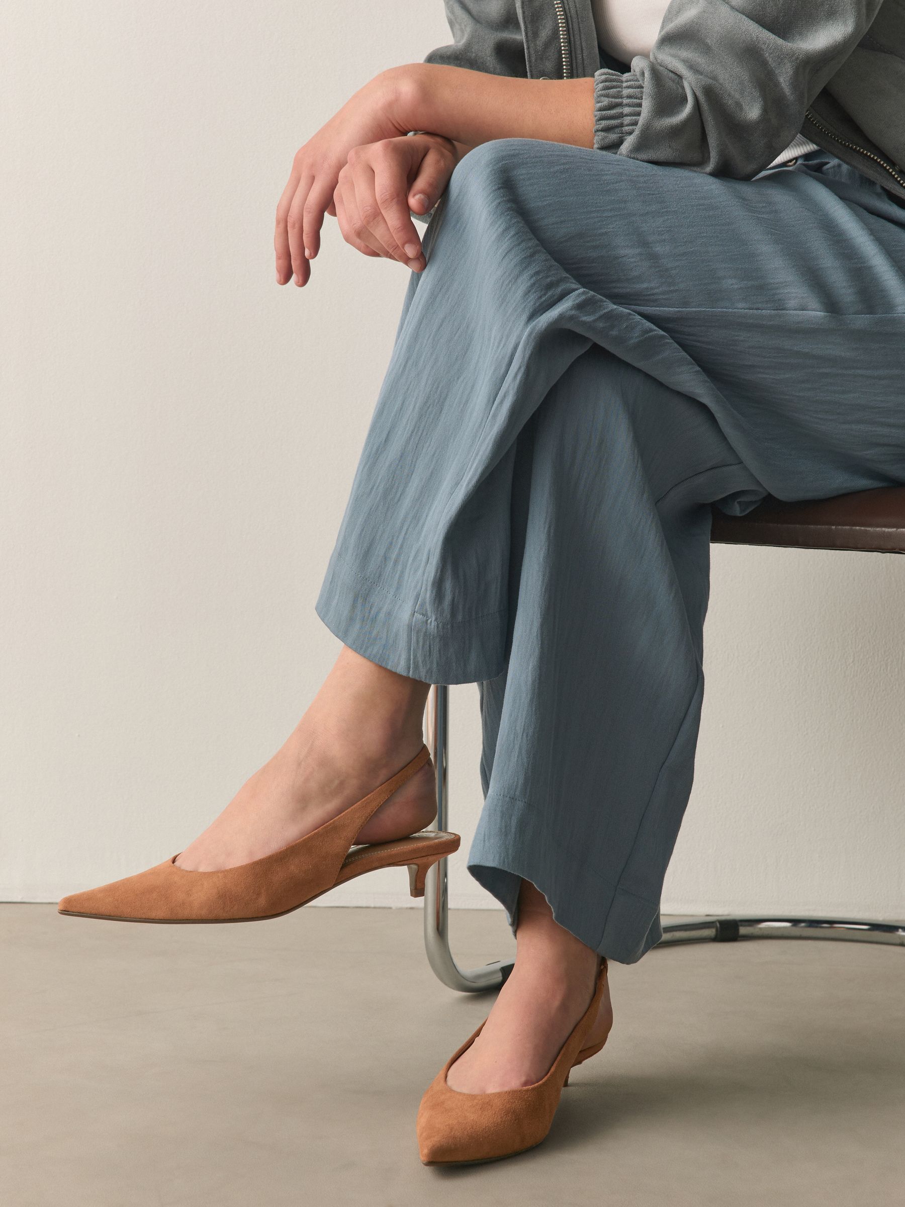 TNK　1206060 Cumpără Culoare nisipului - Tocuri joase din piele Forever Comfort
