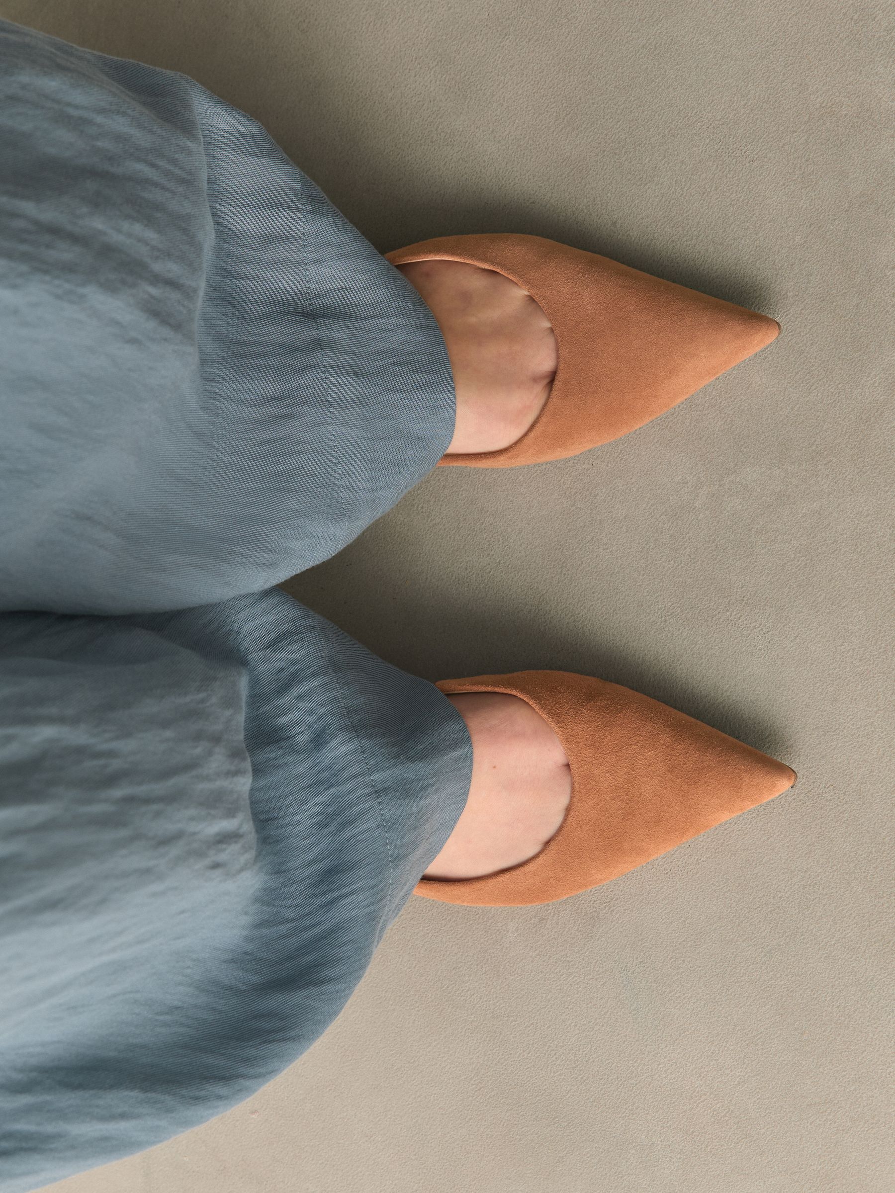 Cumpără Culoare nisipului - Tocuri joase din piele Forever Comfort