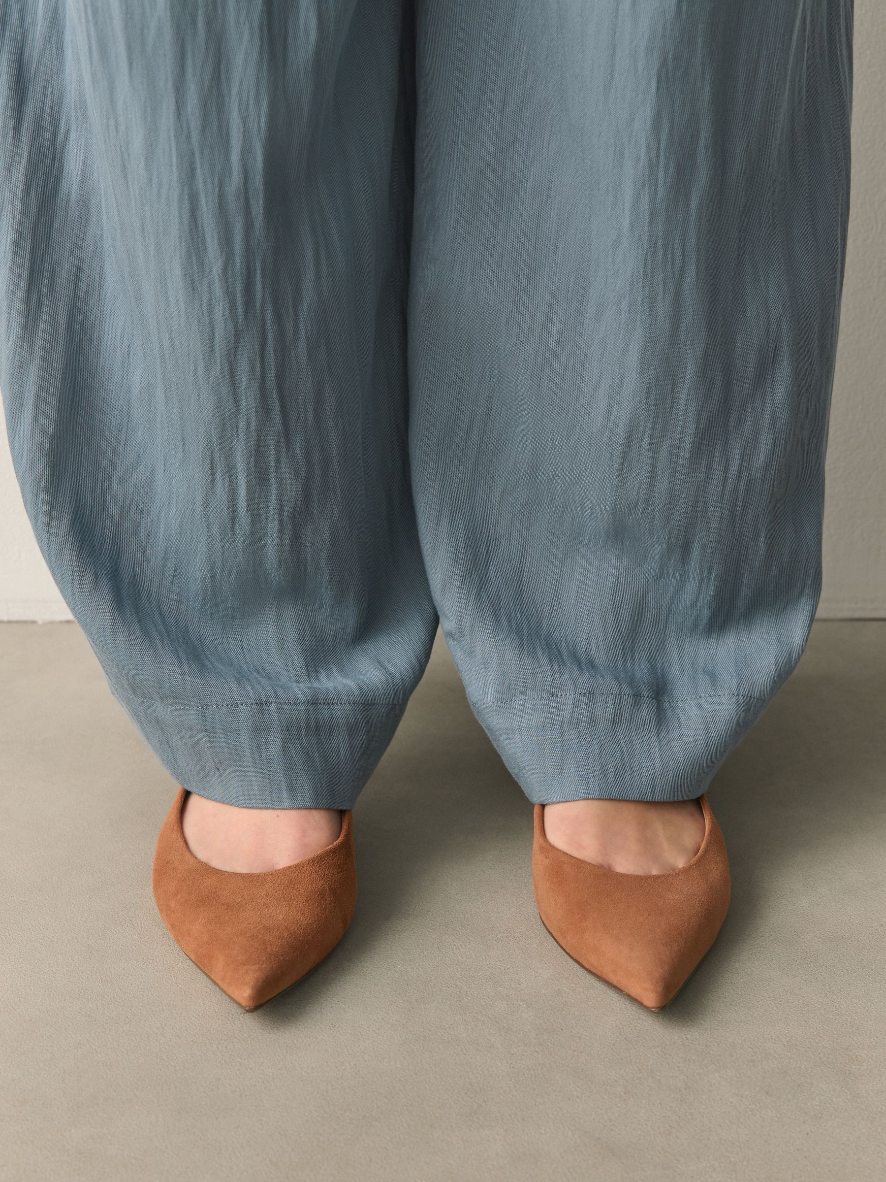 Cumpără Culoare nisipului - Tocuri joase din piele Forever Comfort