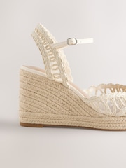 os - Chaussures compensées Forever Comfort® en raphia à bout ouvert - Image 6 de 8