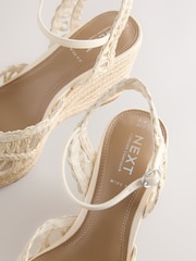 os - Chaussures compensées Forever Comfort® en raphia à bout ouvert - Image 8 de 8