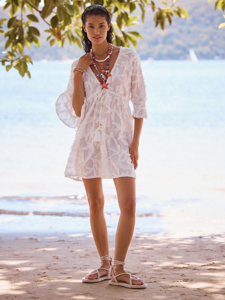 Love & Roses White Palm 3D Tufted Beach Kaftan Coverup - Image 4 of 4