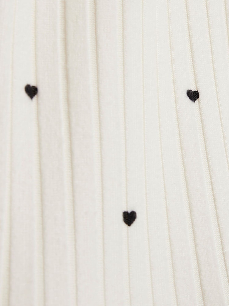 River Island Heart Cosy Crop Top, Hoodie & Trousers Set - صورة 4 من 4 River Island Heart Cosy Crop Top, Hoodie & Trousers Set - صورة 4 من 4