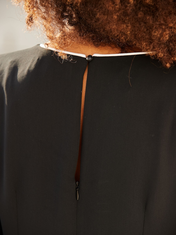 Sosandar Black Contrast Trim Shift Dress - Image 5 of 5