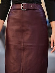 Sosandar Red Leather Buckle Detail Pencil Skirt - Image 4 of 4