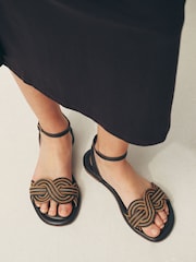 Tan खैरो - सधैंभरि कम्फर्ट ® बुनेको फ्ल्याट स्यान्डल - 9मध्ये 2 तस्बिर