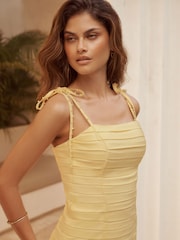 Robe longue Lipsy X Mandy Sade à imprimé floral et taille basse ornée de perles - Image 2 de 4