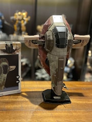 University Games Grey Star Wars: The Mandalorian Boba Fett's Starfighter - Image 3 of 3