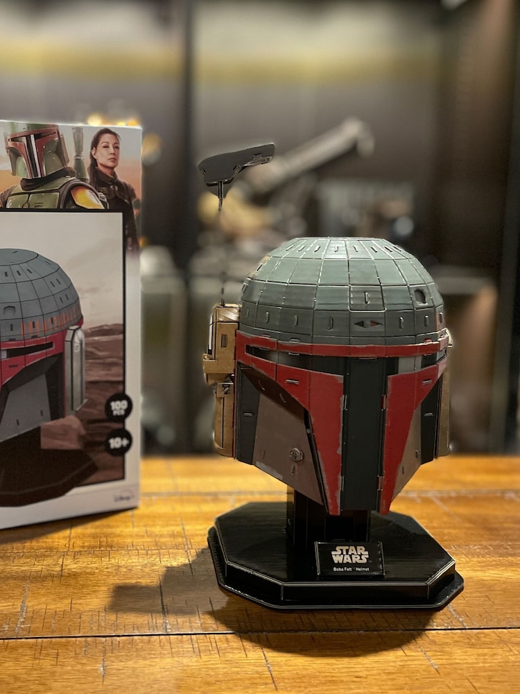 University Games Grey Star Wars: Boba Fett's Helmet - Image 3 of 3 University Games Grey Star Wars: Boba Fett's Helmet - Image 3 of 3