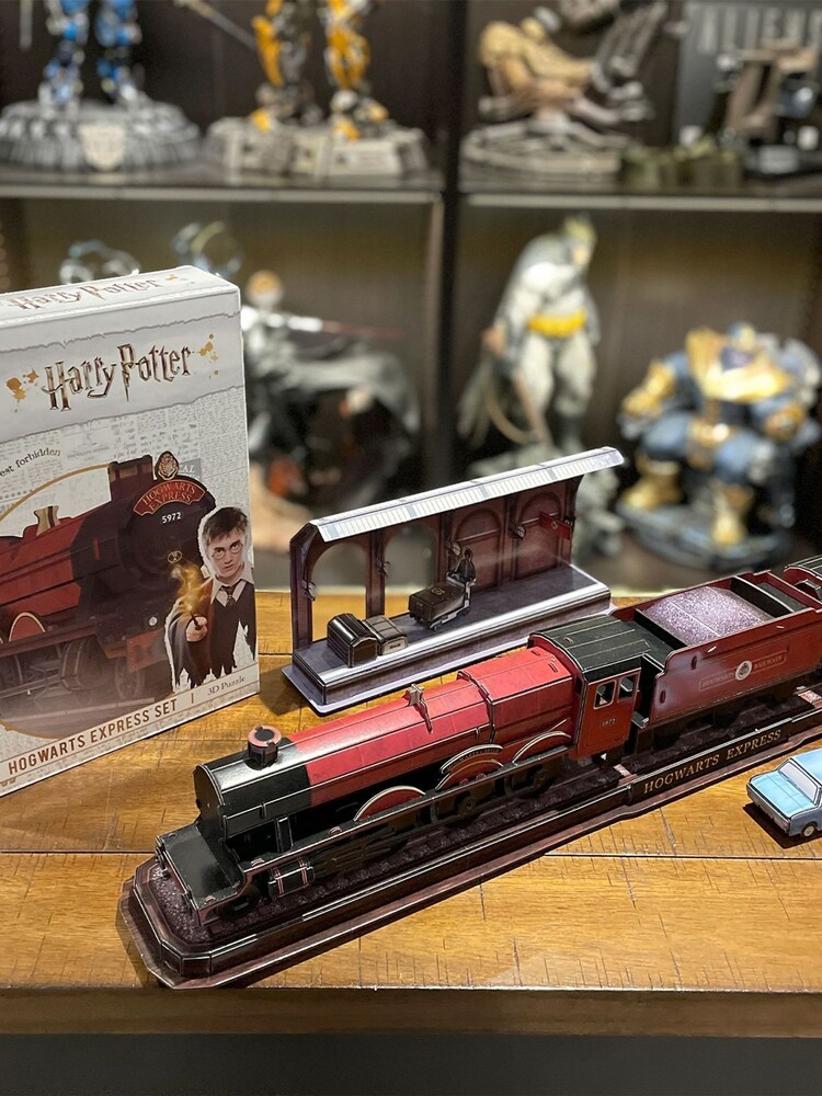 University Games Natural Harry Potter - Hogwarts Express - Image 3 of 3 University Games Natural Harry Potter - Hogwarts Express - Image 3 of 3