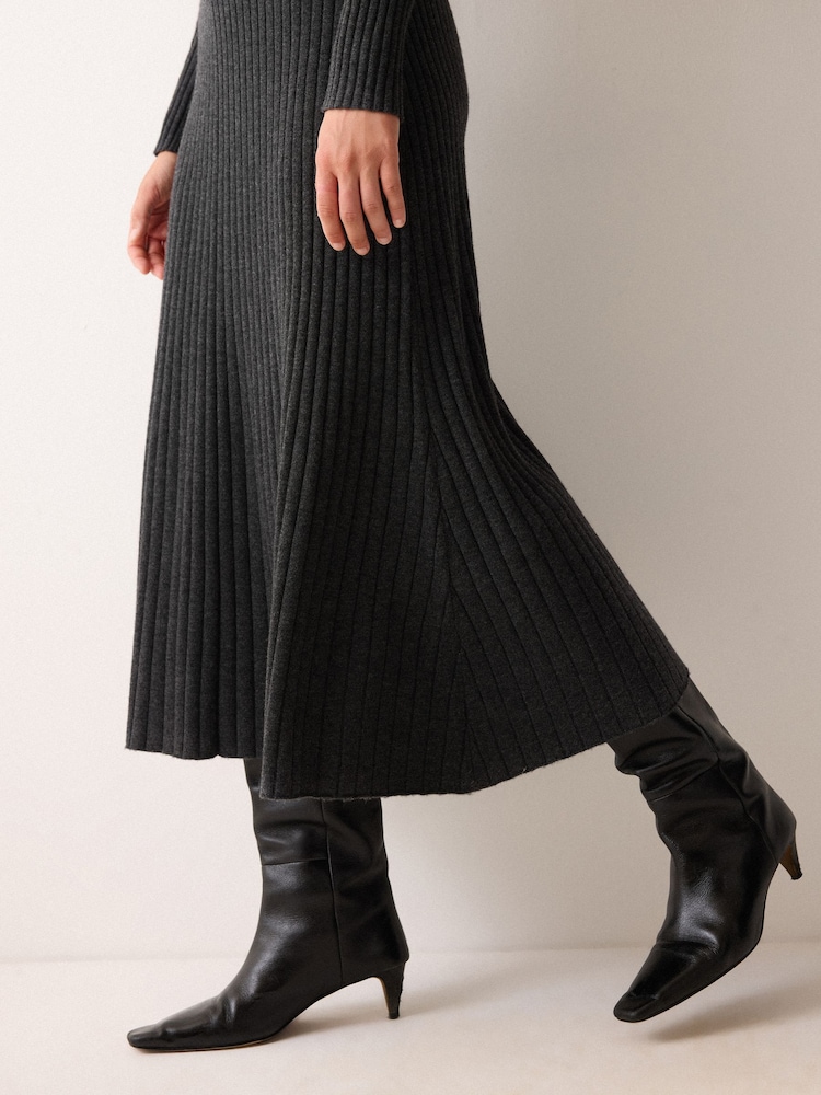 jigsaw knit dress Our Knitted Ikat Jacquard Dress, as seen on Team Jigsaw. Swipe for a close  up of the colour pop hem. Shop: https://jigsaw.visitlink.me/JxKj7v  #InsideJigsaw
