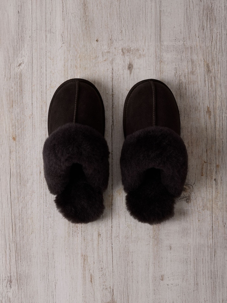 Chelsea Peers Brown Suede Sheepskin Mule Slippers - Image 2 of 4 Chelsea Peers Brown Suede Sheepskin Mule Slippers - Image 2 of 4