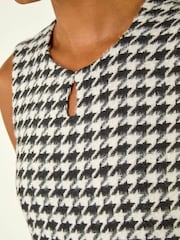 Roman Black Geometric Keyhole Pinafore Dress - Image 5 of 5