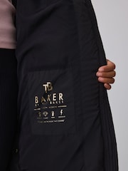 Baker By Ted Baker Spritzwasserabweisender, langer wattierter Mantel mit Stickerei - Bild 7 von 7