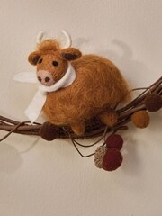 Felt Hamish the Highland Cow Autum Faux Wreath - Imagen 3 de 4
