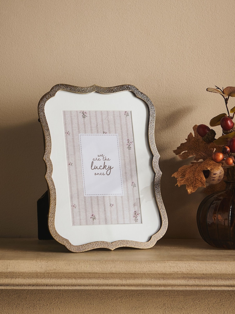 Antique Gold Metal Antique Shaped Photo Frame - Image 2 of 5
