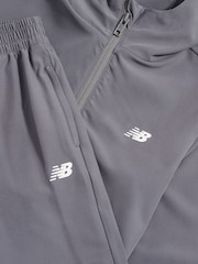 グレー - New Balance 軽量ジャケット & ジョガーセット - 画像 12 / 12