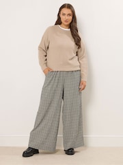 Yours Curve Natural Check Pull On Wide Leg Trousers - Image 3 of 5