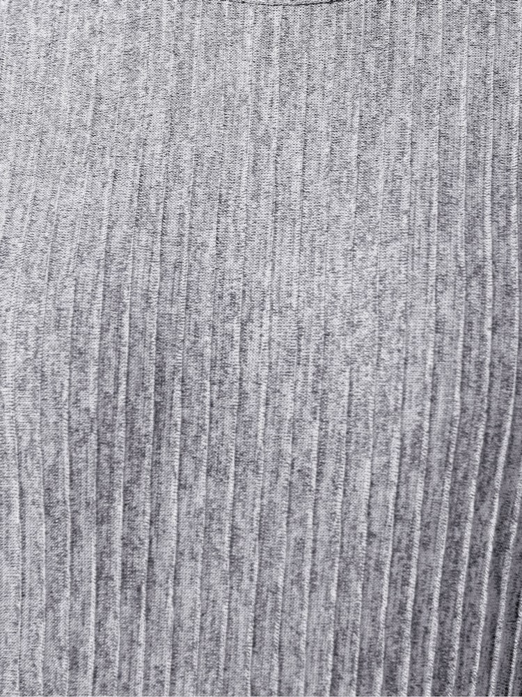 Yours Curve Grey Limited Plisse Boxy Top - Image 4 of 4 Yours Curve Grey Limited Plisse Boxy Top - Image 4 of 4