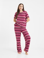 Urban Threads Urban Threads Pink Fairisle Pattern Long Pyjamas Set - صورة 1 من 5