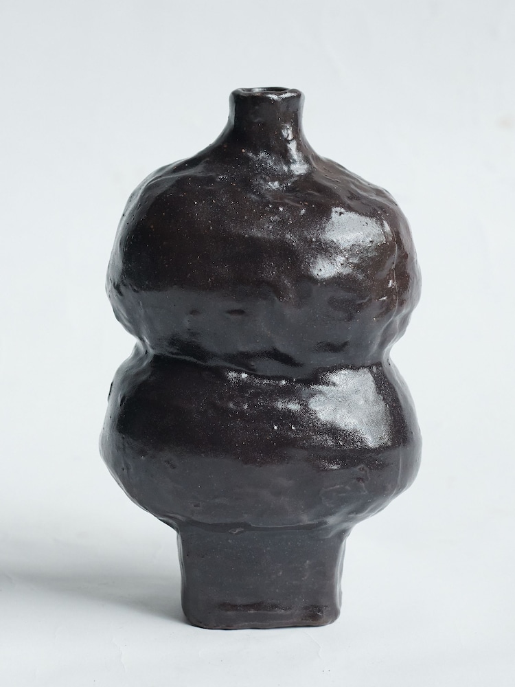 Abigail Ahern Dark Brown Black Acroma Ceramic Rustic Vase - Image 4 of 4