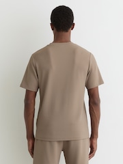 بني فاتح - تيشِرت بارز الملمس بياقة بحافة مستديرة Jack من Reiss - صورة 5 من 6