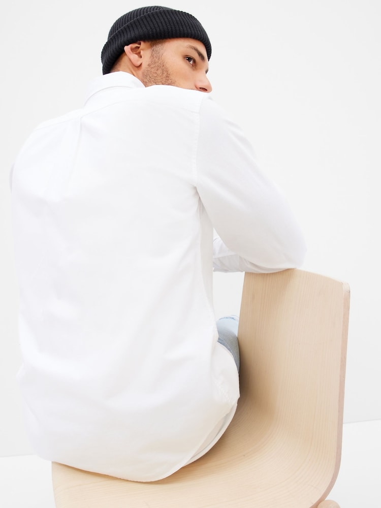 Gap White Oxford Shirt in Standard Fit - Image 2 of 3 Gap White Oxford Shirt in Standard Fit - Image 2 of 3
