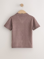 Marrón chocolate - Polo de punto con cuello de Revere texturizado (3-16 años) - Imagen 2 de 4