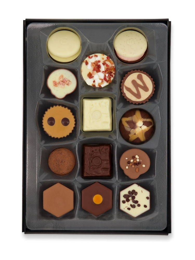 Hotel Chocolat Patisserie H Box - Image 2 of 4