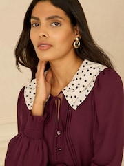 أحمر عنابي - فستان قصير بياقة مزيّن بطبعة منقّطة من Love & Roses - صورة 2 من 4